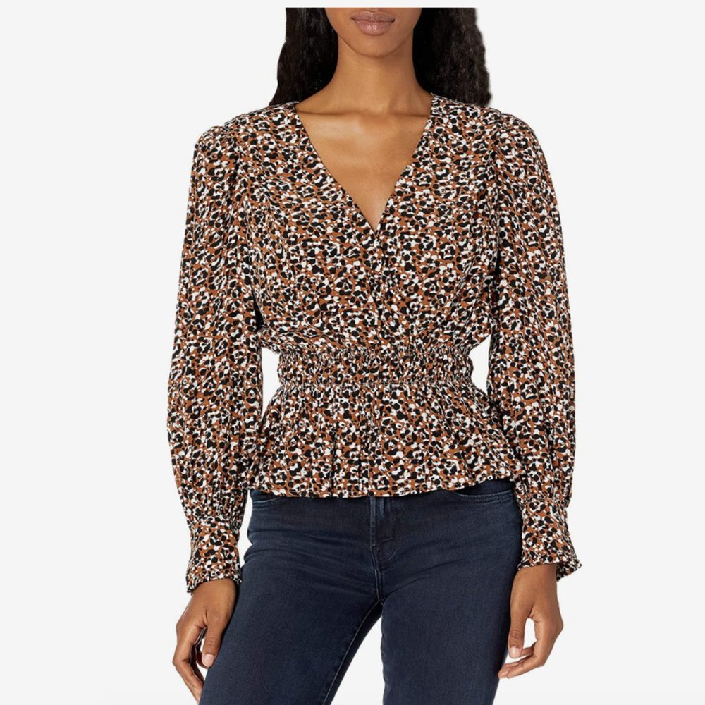 ASTR the Label Women's Rebecca V-Neck Long Sleeve Peplum Top